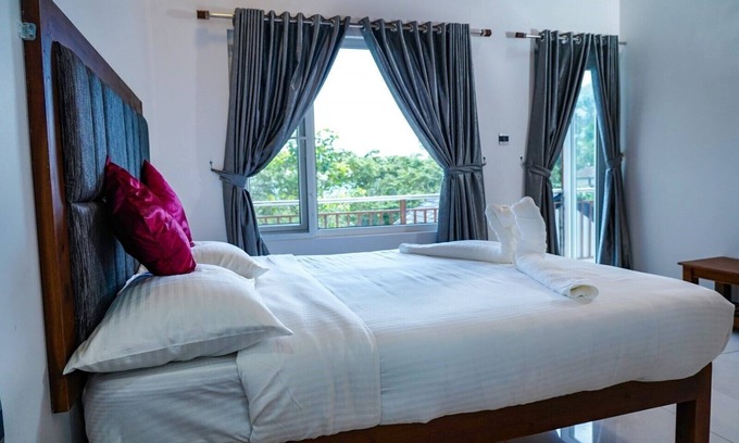 Chithirapuram Cama Y Desayuno | Misty Bush Munnar - Deluxe Double Room