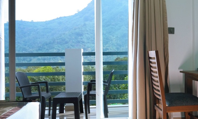 Devikolam Hotel | Misty Garden Resorts