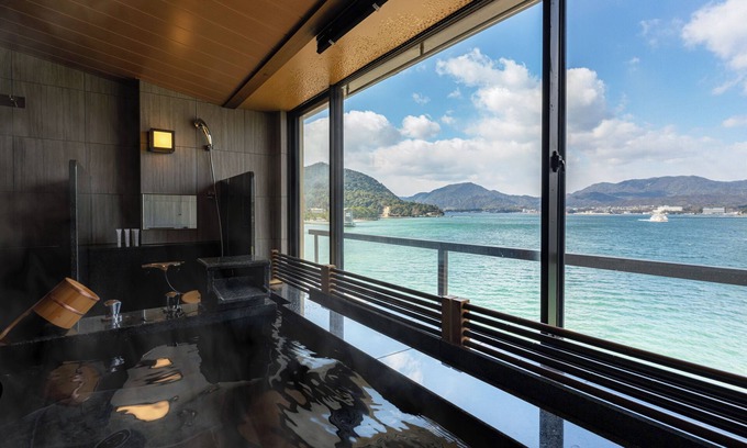 Hatsukaichi Casa | Miyajima Kinsuikan