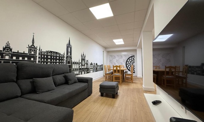 Leon Casa | Mk77 House