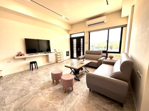 Xinyi Casa | Mo Bi