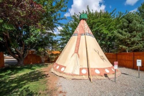 Moab South Valley Casa | Moab RV Resort Glamping Tipi OKTP-53