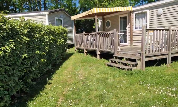 Chateauneuf-de-Galaure Casa | Mobile home in a 4* campsite Fun water park, slides, play area....