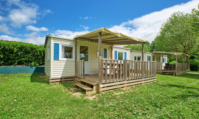 Mens Alquiler De RV | Mobil Home "5 Personnes 209" con piscina compartida y terraza privada