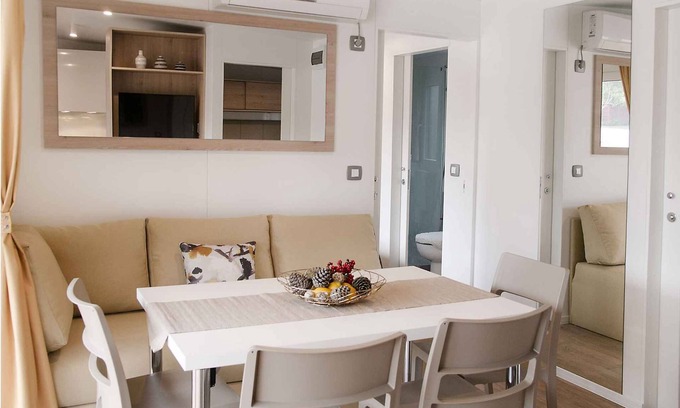 Klenovica Casa | Casa vacacional con aire acondicionado y uso de piscina