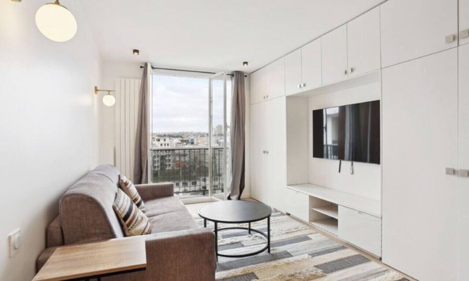 Republique–Point-du-Jour Apartamento | Mobility lease - large studio - Paris