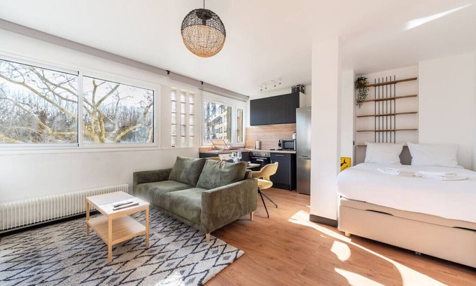 Republique–Point-du-Jour Apartamento | Mobility lease - Studio 10 minutes from Paris