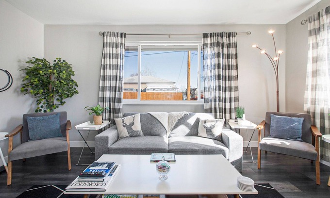Wheat Ridge Casa | Mod Rustic Stay in Wheat Ridge with Hot Tub, Fast WiFi, AC