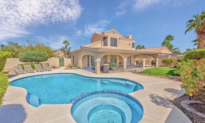 The Section Seven Casa | Model home in the Lakes