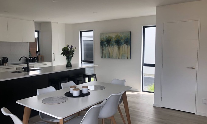 Christchurch City Centre Casa | Casa céntrica a estrenar de 4 dormitorios