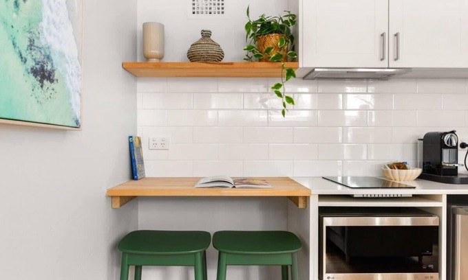 Coogee Casa | Modern 1-Bed Pad Minutes Away from Coogee Beach