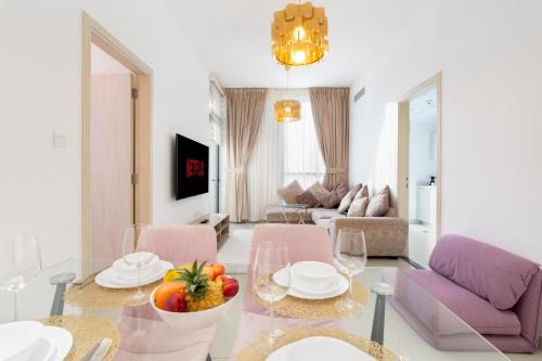 Dubai Production City Apartamento | Modern 1-bedroom apartment in family-friendly residence with Swimming Pool, Gym & Free Parking.