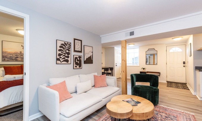 McMurray Casa | Modern 1 Bedroom Suite - Nashville / Brentwood