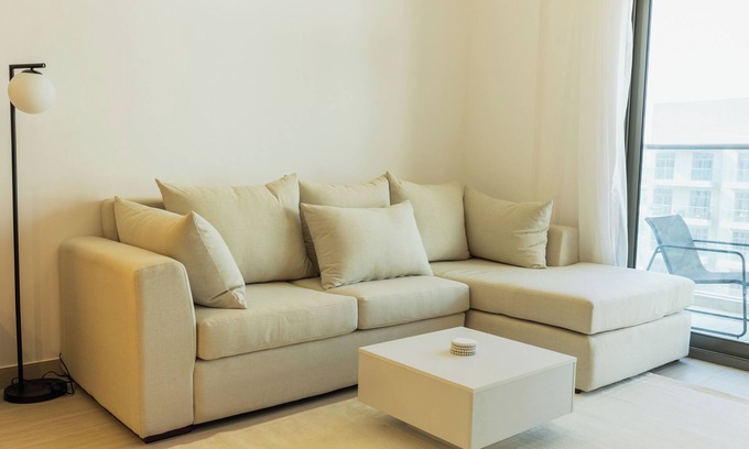 Motor City Apartamento | Modern 1-bedroom with WiFi, fitness room in fabulous Dubai