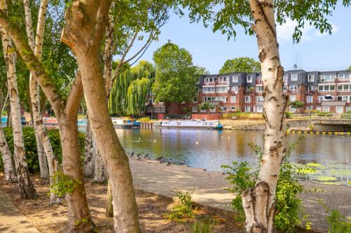 Tottenham Apartamento | Modern 1BR, 10 Mins to Central London & Hotspur stadium with Parking