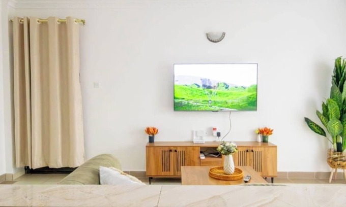Nairobi Apartamento | Modern 1BR Apartment at Garden Estate Near Garden City Mall