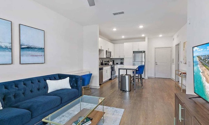 Arlington Apartamento | Modern 1BR Retreat with Lake View