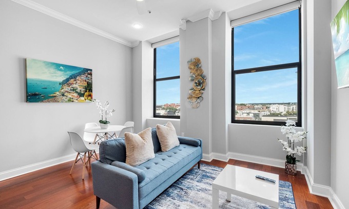 Olde Kensington Apartamento | Modern 1BR w/ Pool & Gym