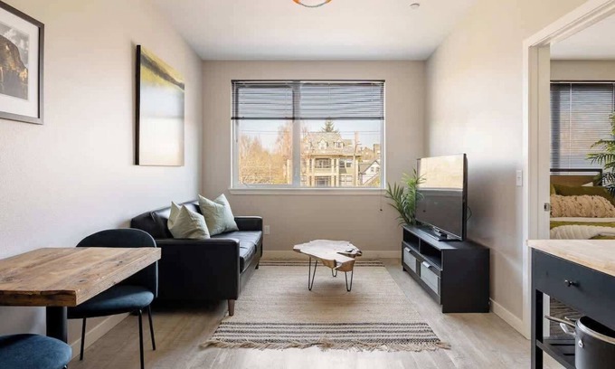 Ladd's Addition Apartamento | Modern 1BR Walk to Dining & Bars Fast WiFi + AC
