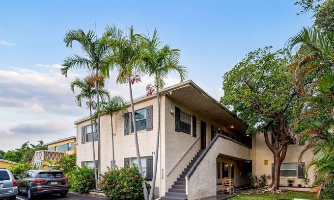 Victoria Park Villa | Modern 2 Bd Apartment In Victoria Park, Fort Lauderdale