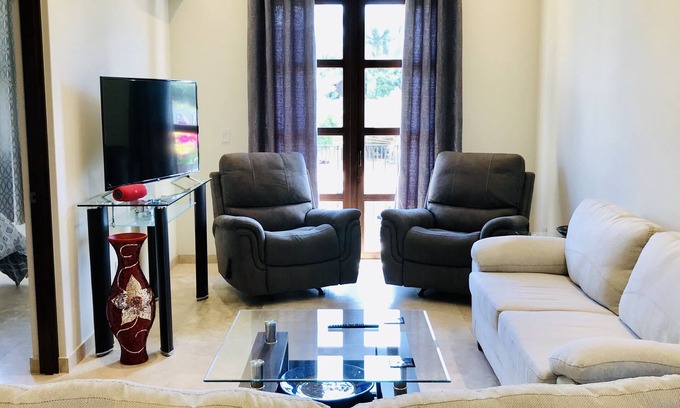 Todos Santos Condominio | Modern 2 BDRM Condo with pool & hot tub in heart of Todos Santos