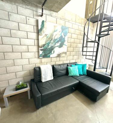 University Heights Apartamento | Modern 2 Bdrm w/Parking in the Heart of Hillcrest