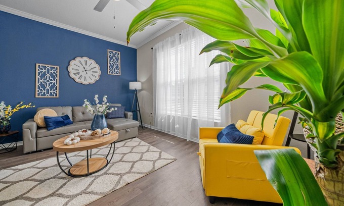 Westchase Apartamento | Modern 2-Bed/2-Bath Tampa Apartment: Comfort Meets Convenience for Corporate Travelers