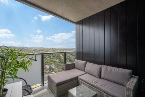 Phillip Apartamento | Modern 2-Bed Apartment with Premium Amenities
