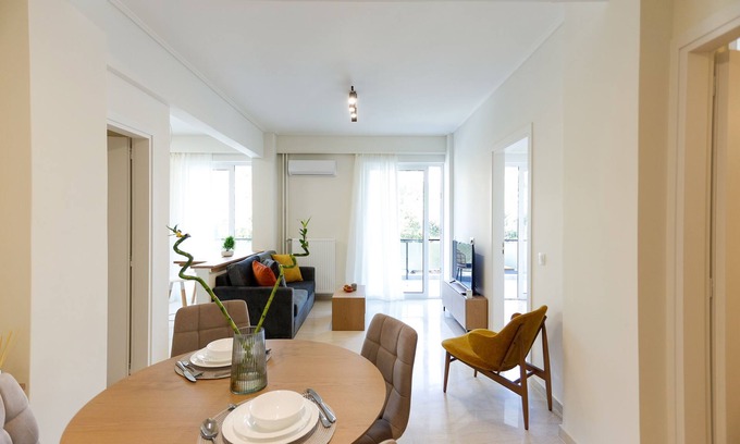Glyfada Apartamento | Modern 2-Bedroom Apartment in Downtown Glyfada