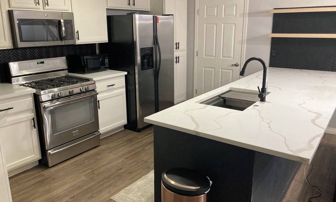 Spring Valley Apartamento | Modern 2-bedroom Condo in Vibrant Southwest Las Vegas NV
