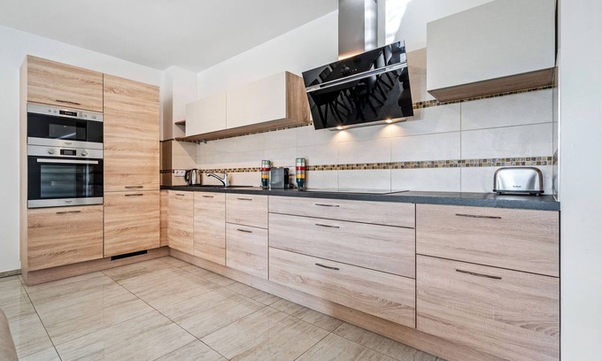Gasperich Apartamento | Modern 2-Bedroom Apartment ID227
