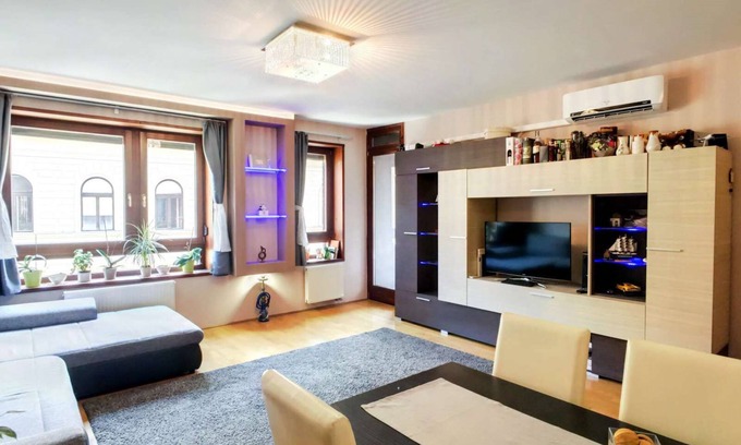 Rozsadomb Apartamento | Apartamento moderno de 2 habitaciones en muy buena ubicación a largo plazo