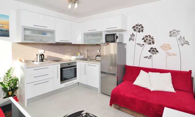 Split Apartamento | Piso moderno de 2 habitaciones con bañera de hidromasaje cerca de todo