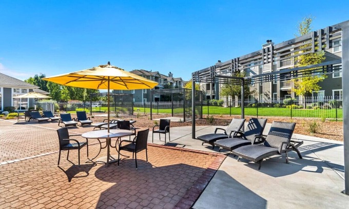 Clearfield Apartamento | Luxury Apartment - Hot Tub - Gym - Free Parking