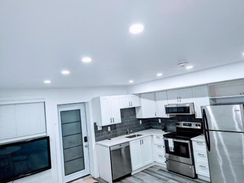 Doon South Casa | Modern 2BR Duplex 3.0 GBPS internet with Parking