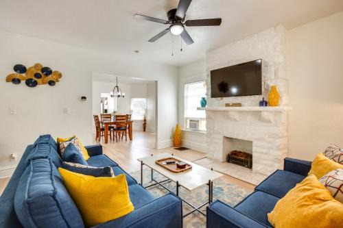 North Hyde Park Apartamento | Modern 2BR Kansas City Condo Near Downtown