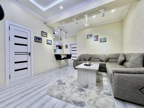 Bukhara Apartamento | Modern 2BR Luxury -10 Min Walk to Old Town