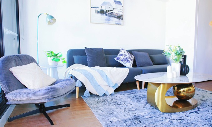 Bowen Hills Apartamento | Modern 2BR | Prime Location | Balcony