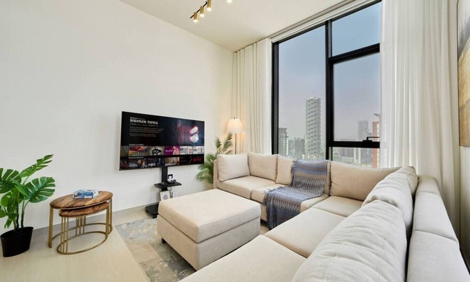 Jumeirah Village Circle Apartamento | Modern 2BR Retreat in Je VC w/Private Pool Balcony