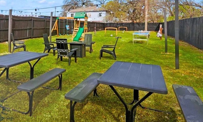 Haltom City Apartamento | Modern 2BR Unit with Hot Tub