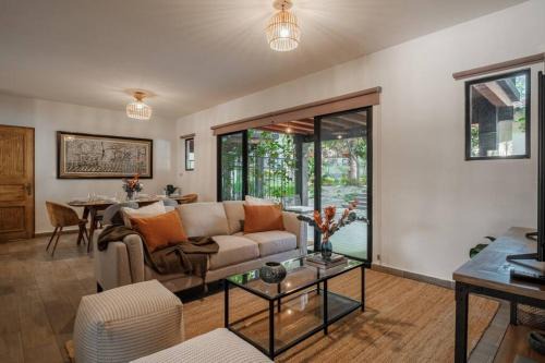 San Miguel de Allende Apartamento | Modern 3-bedroom and peaceful getaway in San Miguel de Allende by VIATO