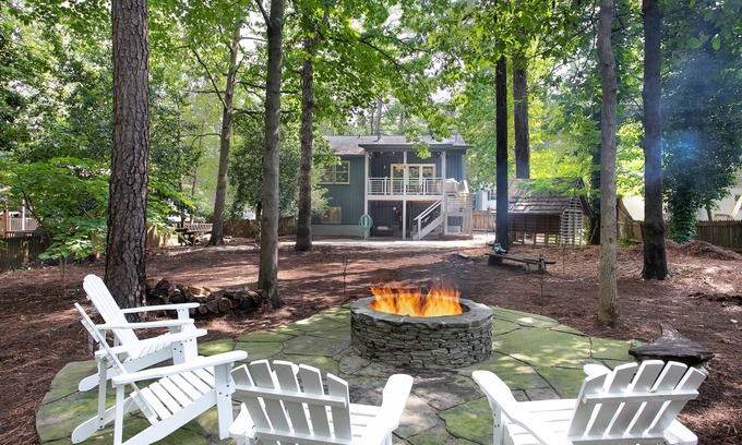 Southwest Raleigh Casa | Modern 3-Bed Raleigh Home, Minutes to NCSU & Downtown, Large Backyard + Firepit