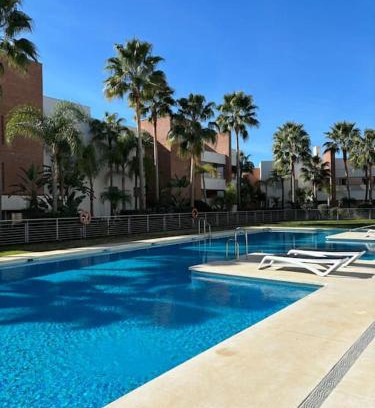 Benahavis Apartamento | Modern 3 bed with pool