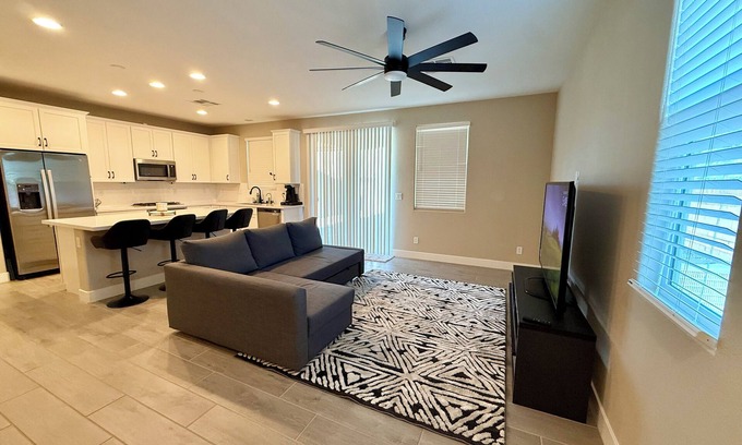 North Las Vegas Casa | Modern 3 Bedroom 2.5 Bath Home in Welcoming North Las Vegas