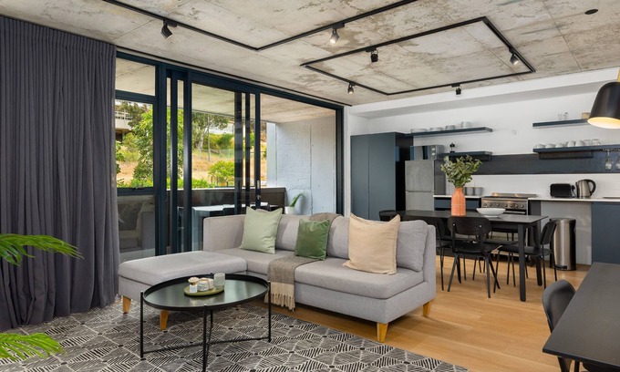 Schotsche Kloof Apartamento | Modern 3-Bedroom in the Heart of Bo-Kaap | Netflix