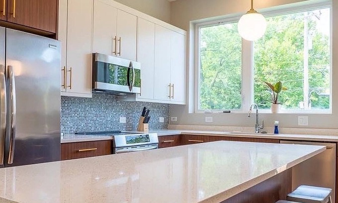 Woodlawn Casa | Modern 3 bedroom loft University Of Chicago