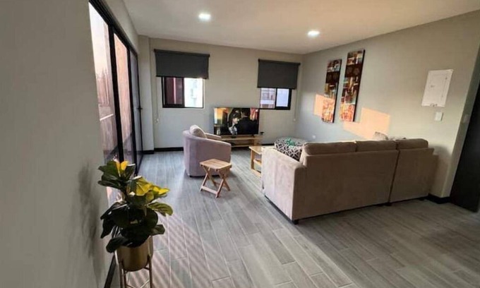 San Salvador Apartamento | Modern 3 BR Retreat - Stunning Volcano Panorama
