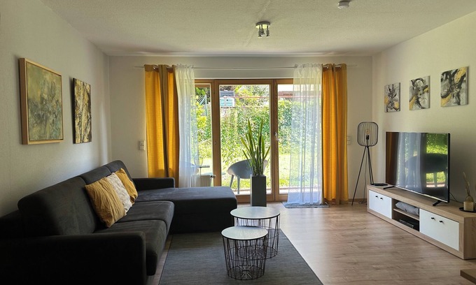 Goldbach Apartamento | Apartamento moderno de 3 habitaciones, hasta 6 personas, jardín, WLAN, convenientemente ubicado A3