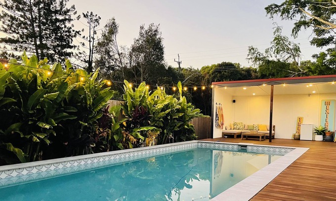 Burringbar Casa | Modern 3bd home close to town W/pool & WI-FI