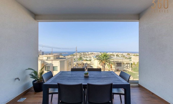 Santa Maria Estate Apartamento | Modern 3BR APT with Private Terraces in Mellieha